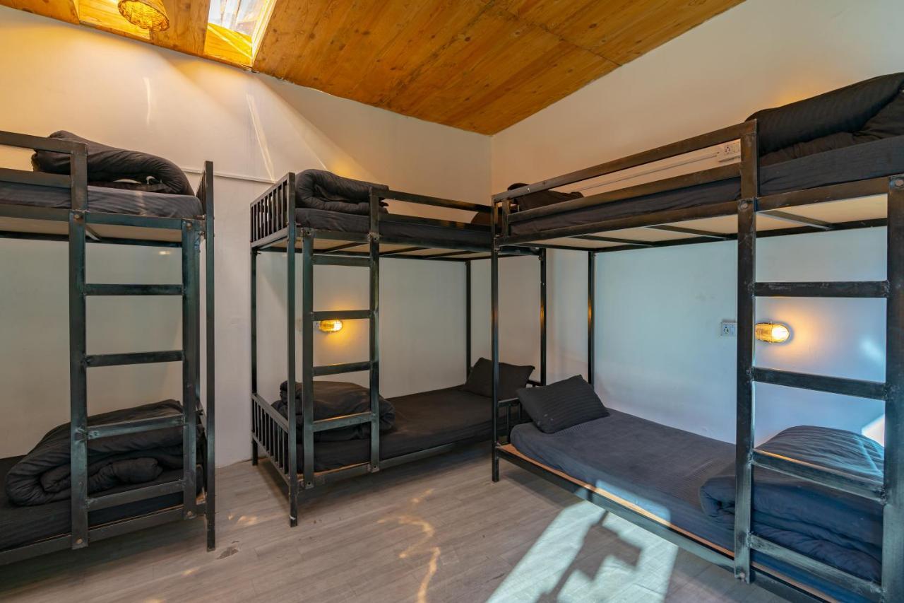 קאסול Jungle Hostel By Whoopers מראה חיצוני תמונה